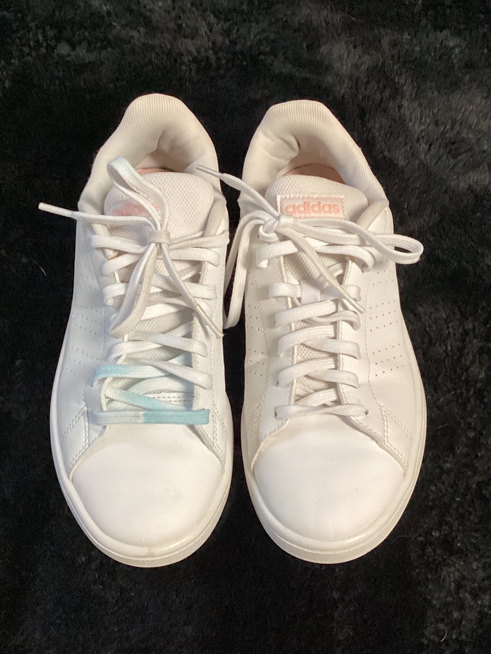 White Adidas Advantage size 7.5 Sneaker